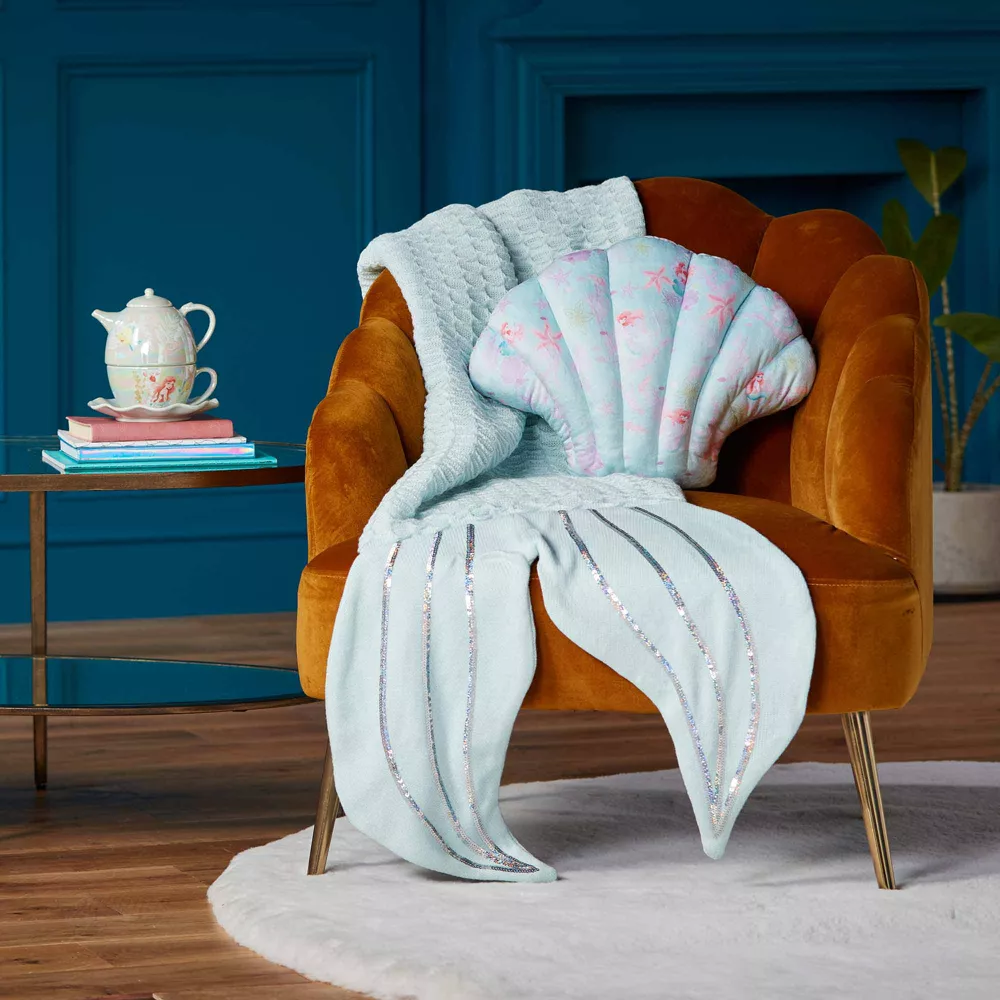 Disney Store Coussin Coquillage, La Petite Sirène 2 Disney Store Coussin Coquillage, La Petite Sirène – Image 2